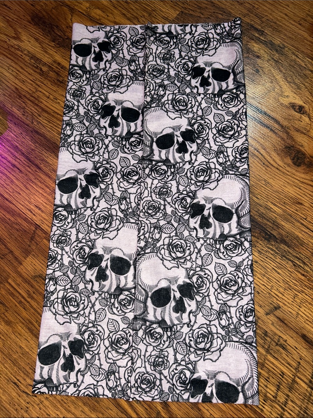Skull & Rose Neck/Face Snood/Mask C1.RBk.